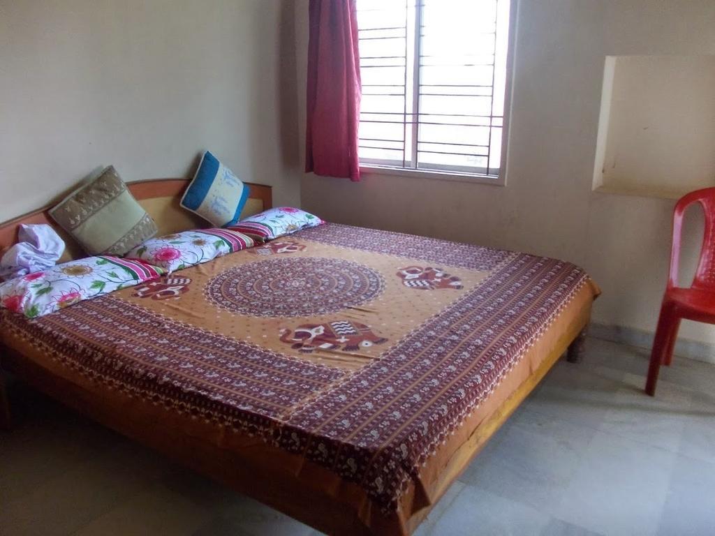 Rishaan Guest House Puri Room photo