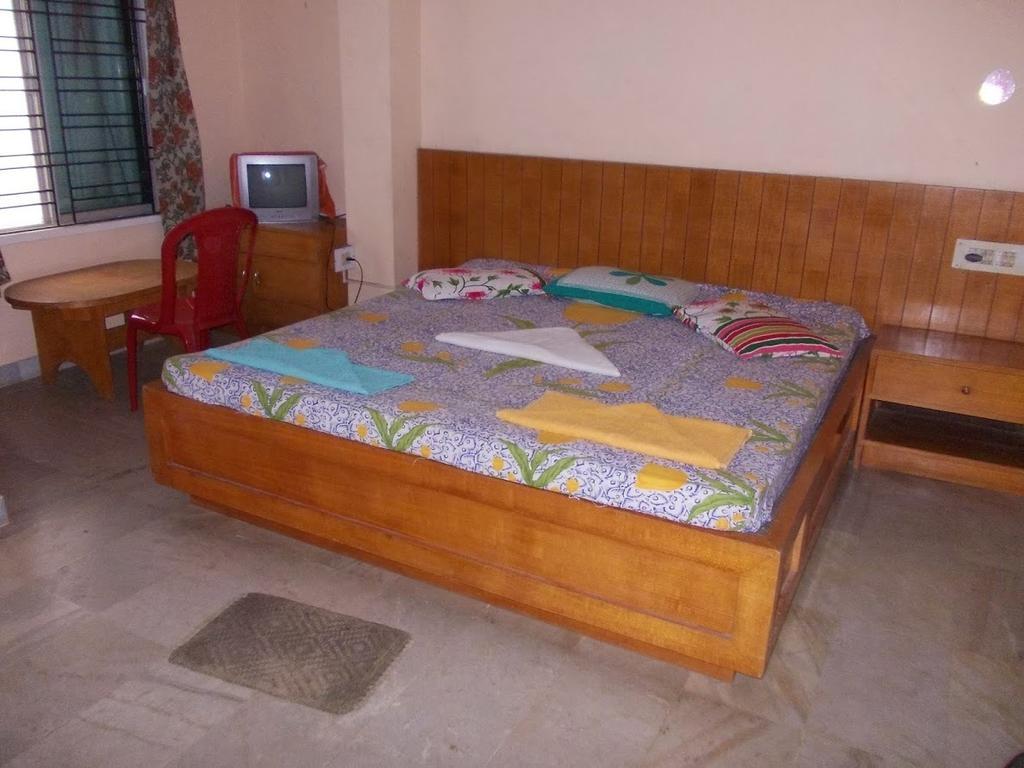 Rishaan Guest House Puri Room photo